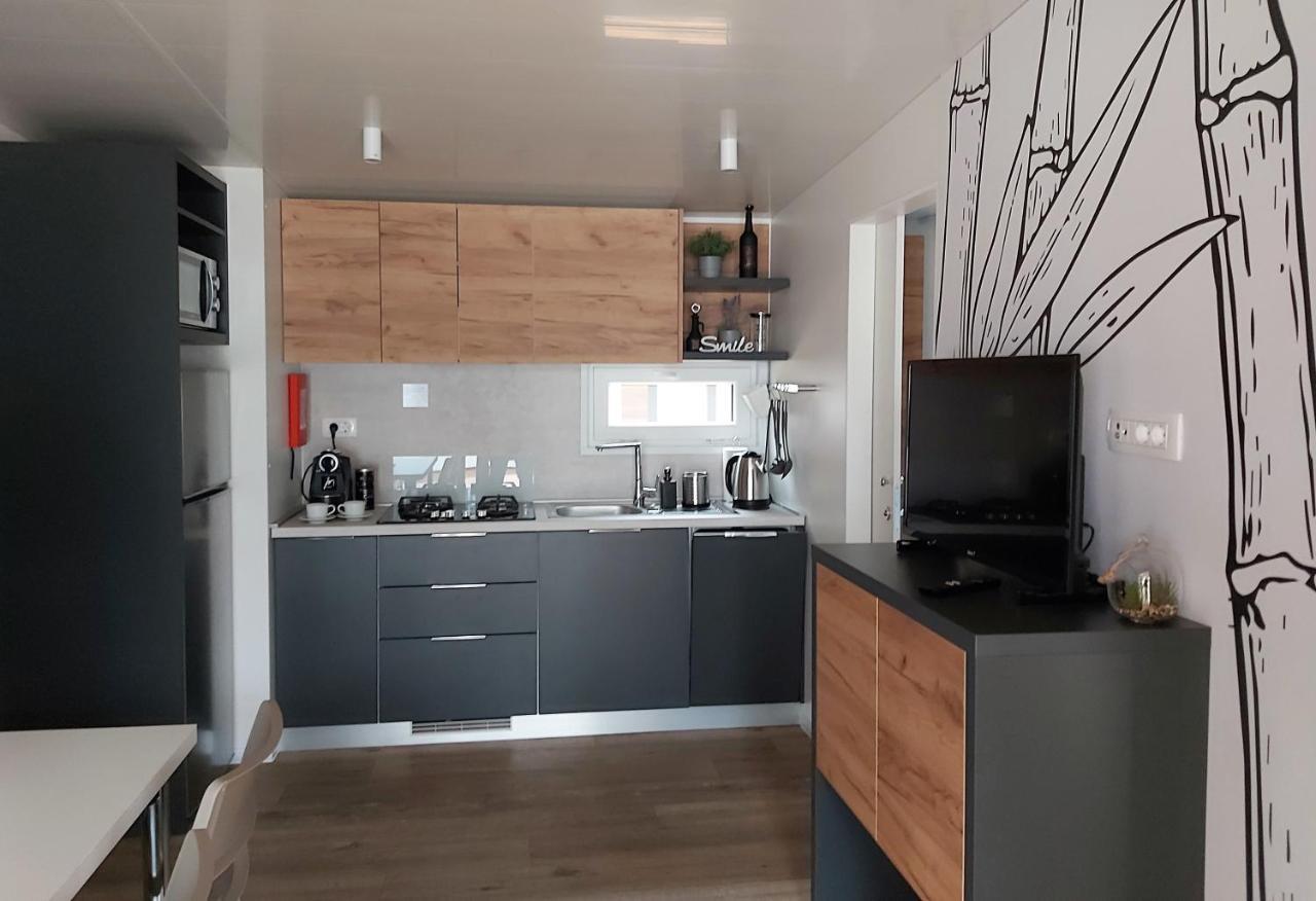 Mobile Home Sole Biograd Na Moru Luaran gambar
