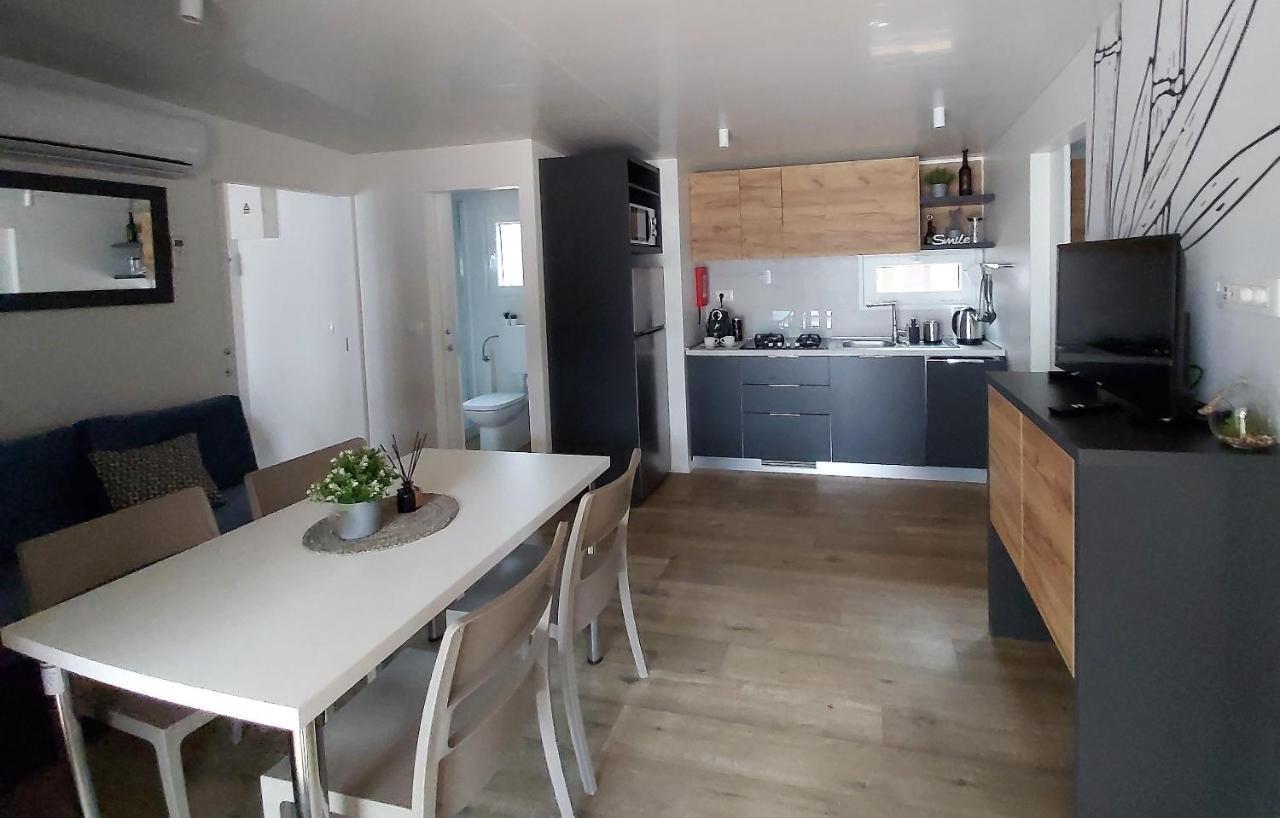 Mobile Home Sole Biograd Na Moru Luaran gambar