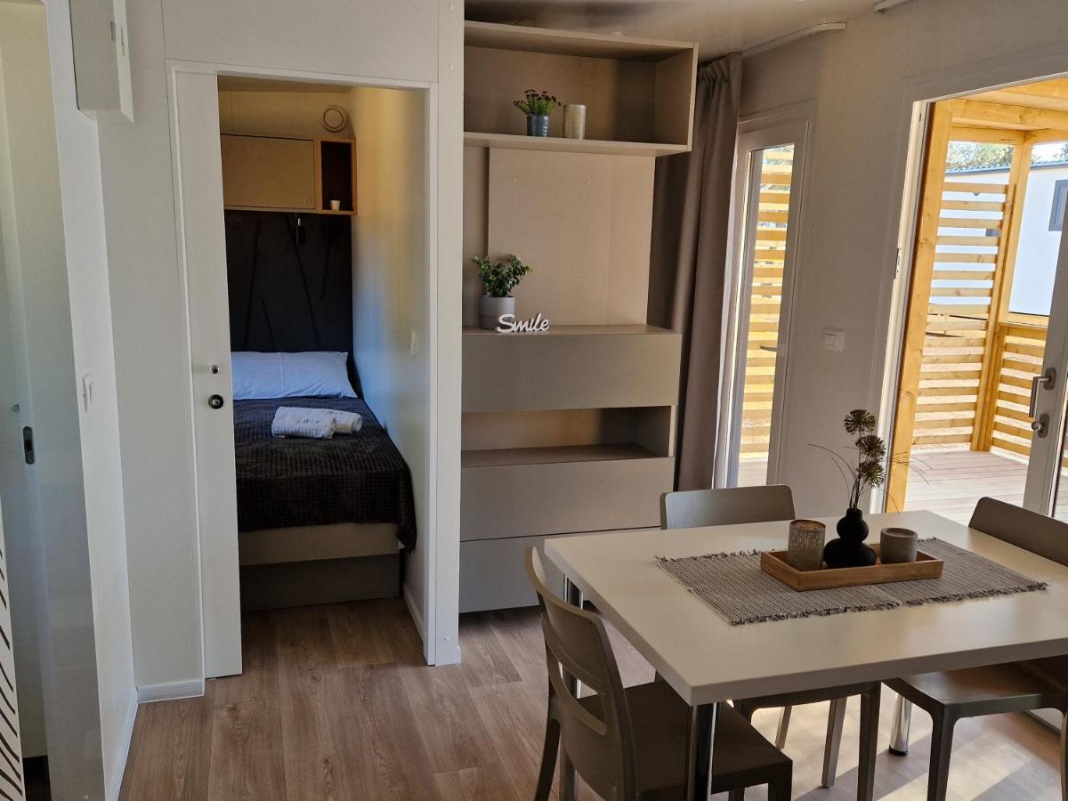Mobile Home Sole Biograd Na Moru Luaran gambar