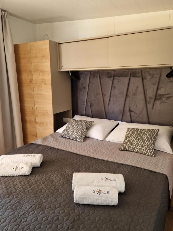 Mobile Home Sole Biograd Na Moru Luaran gambar