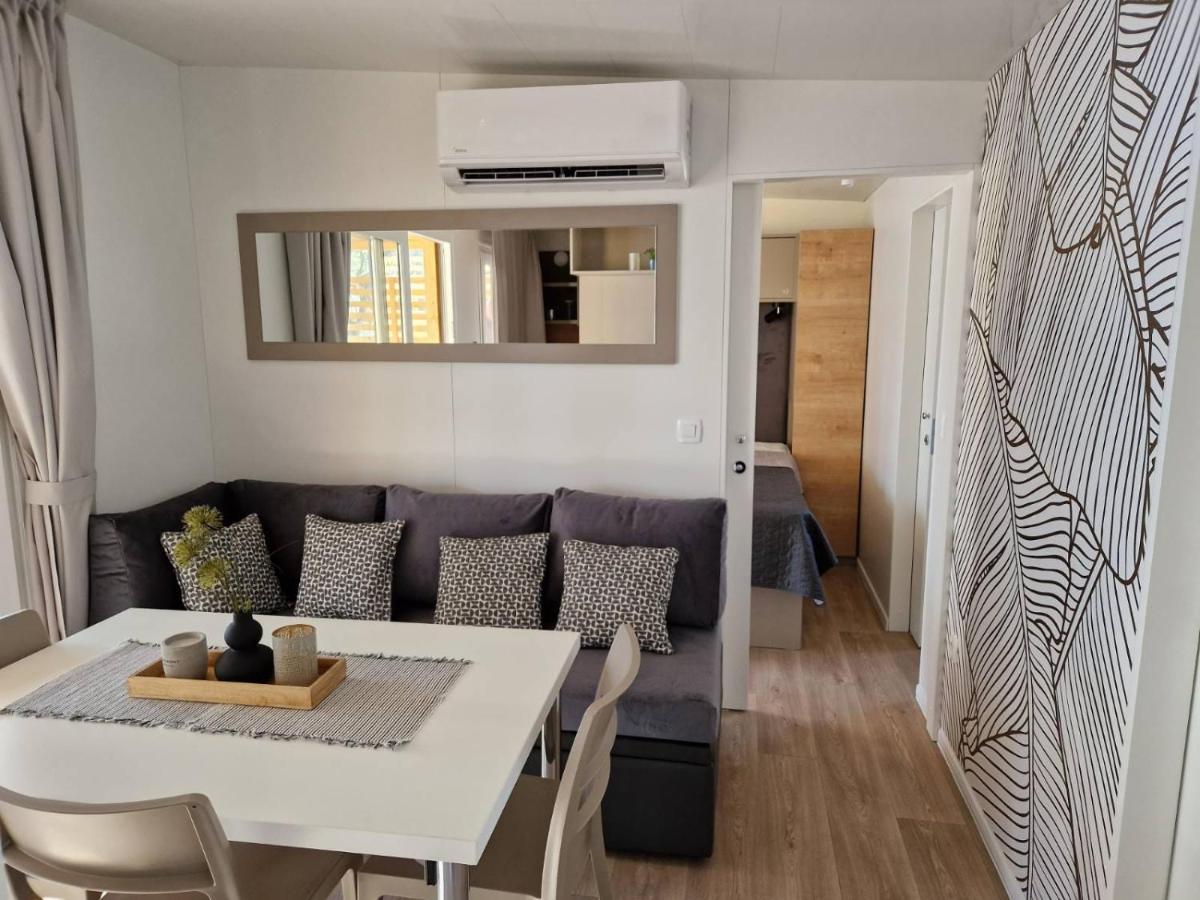 Mobile Home Sole Biograd Na Moru Luaran gambar
