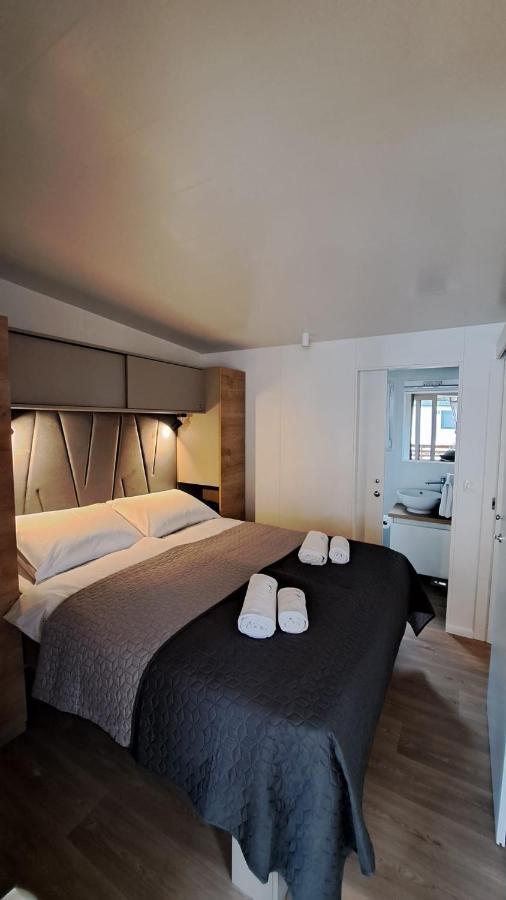 Mobile Home Sole Biograd Na Moru Luaran gambar